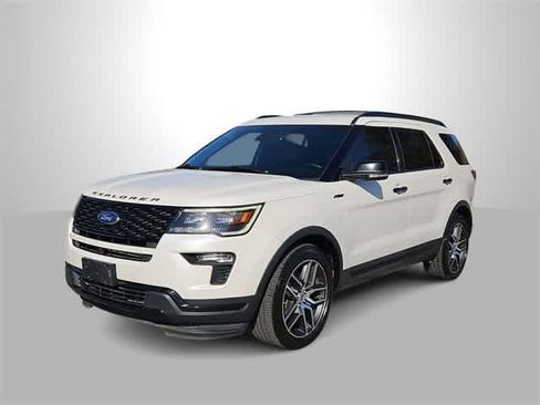 Used 2018 Ford Explorer Sport w/ Equipment Group 401A image 4