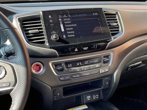 Used 2023 Honda Passport TrailSport image 6