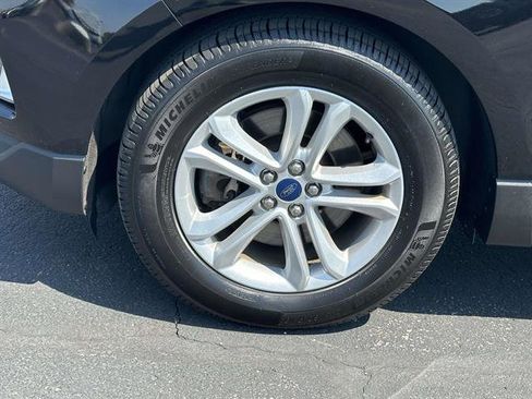 Used 2019 Ford Edge SEL w/ Equipment Group 201A AWD/4WD image 9