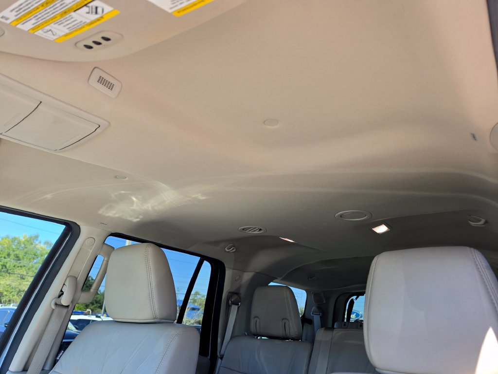 Used 2017 Lincoln Navigator Select RWD image 32