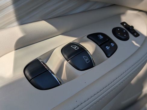 Used 2018 Nissan Murano Platinum w/ Cargo Package image 29