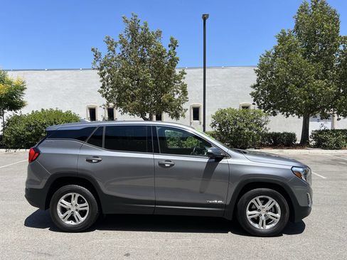 Used 2020 GMC Terrain SLE image 15