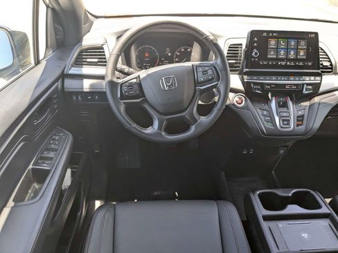 Used 2025 Honda Odyssey Sport-L image 21