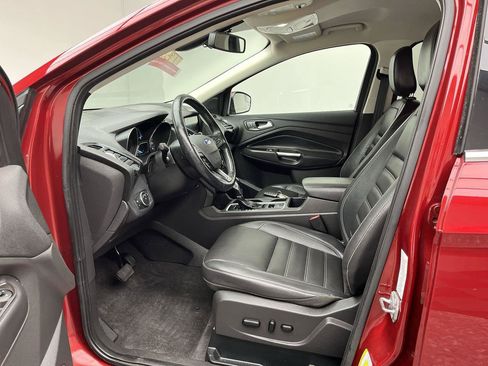 Used 2019 Ford Escape Titanium w/ U9j03 - Titanium Tow Package AWD/4WD image 3