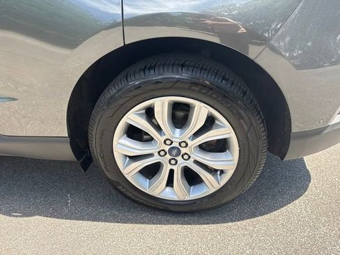 Used 2019 Ford Edge Titanium w/ Equipment Group 301A AWD/4WD image 12