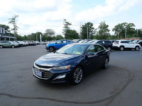Used 2022 Chevrolet Malibu Premier FWD image 1