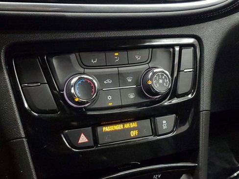 Used 2022 Buick Encore Preferred w/ Safety Package FWD image 27