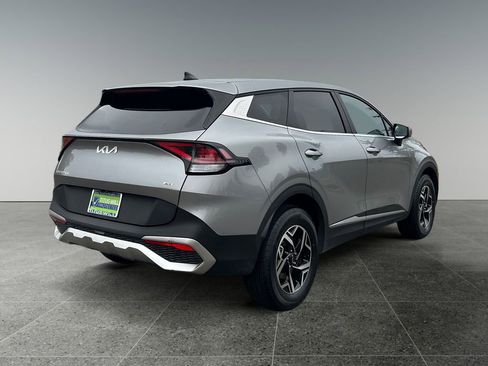 Used 2023 Kia Sportage LX image 8