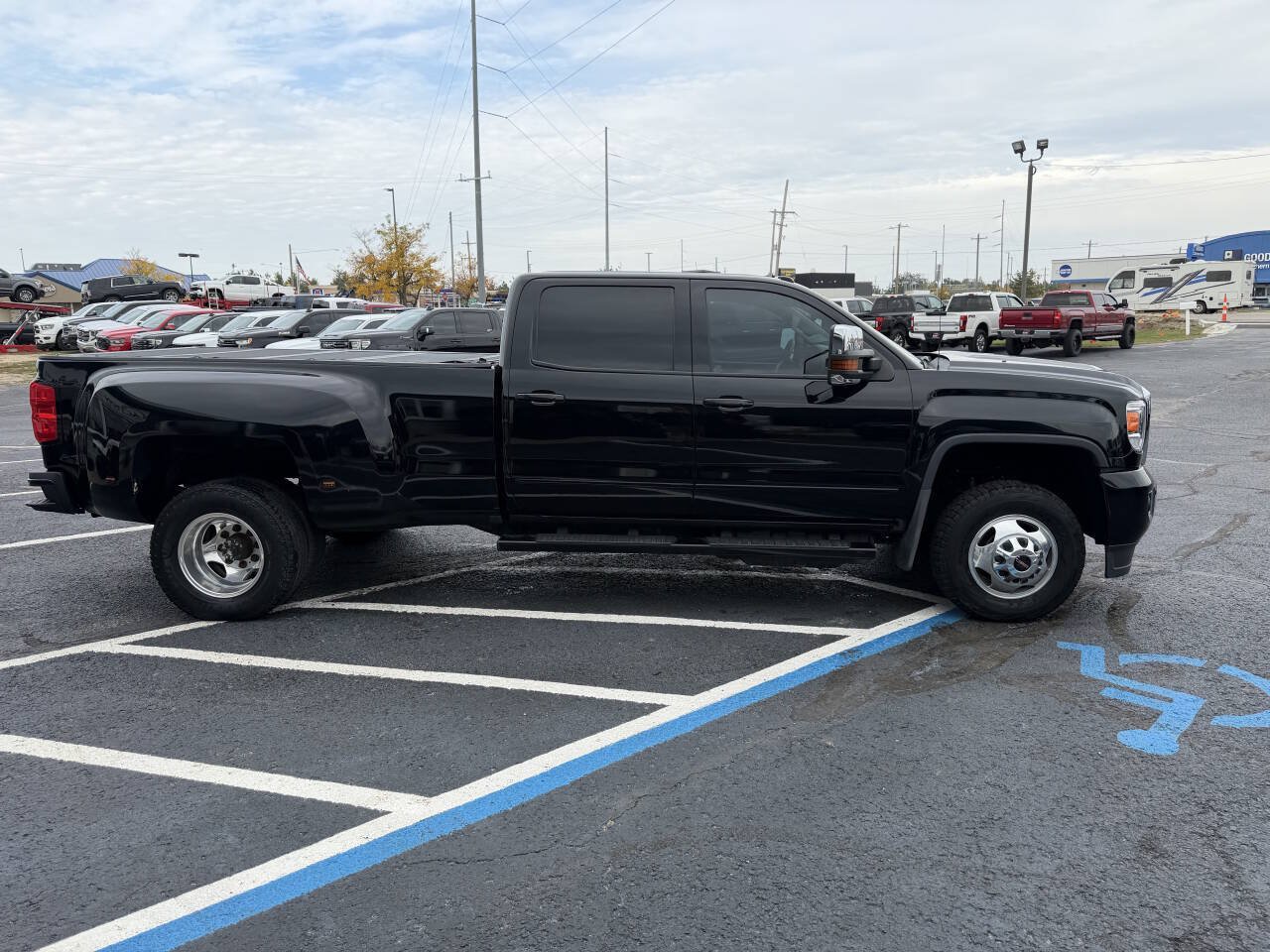 Used 2018 GMC Sierra 3500 Denali AWD/4WD image 6