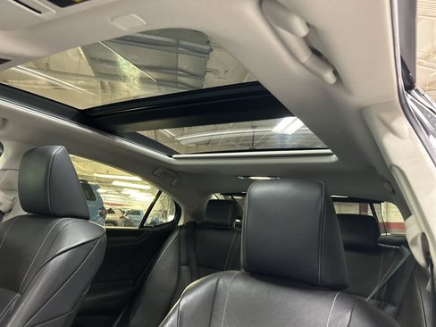 Used 2019 Lexus ES 350 w/ Accessory Package FWD image 28
