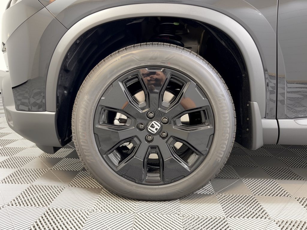 New 2026 Honda Pilot Black Edition image 13