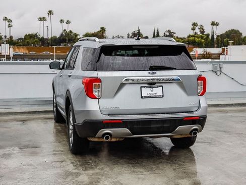 Used 2023 Ford Explorer Limited image 7