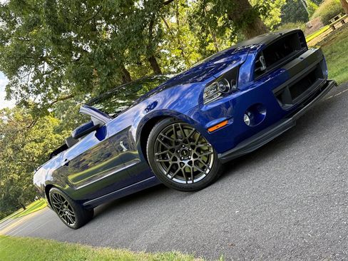 Used 2014 Ford Mustang Shelby GT500 w/ Equipment Group 821A RWD image 30