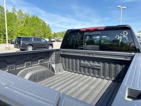 New 2026 GMC Sierra 1500 AT4X AWD/4WD image 13
