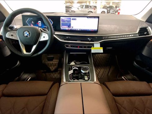 New 2026 BMW X7 xDrive40i image 5
