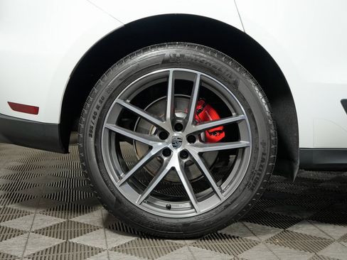 Certified 2023 Porsche Macan S image 39