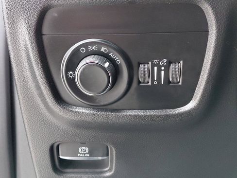 Used 2023 Jeep Grand Cherokee Laredo w/ Luxury Tech Group I image 26