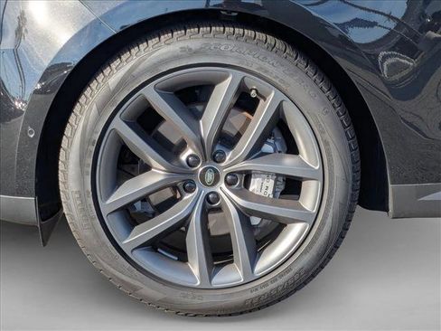 Used 2025 Land Rover Range Rover Sport SE image 27