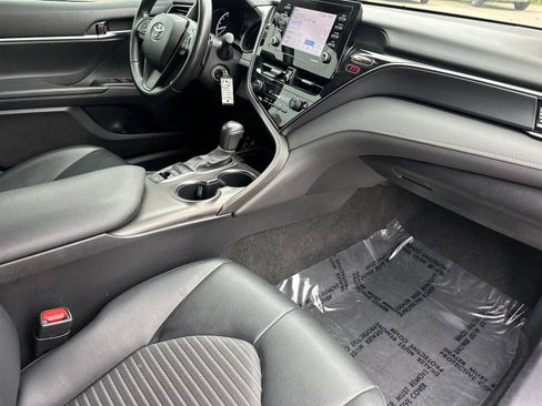 Used 2023 Toyota Camry SE image 14