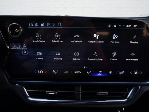 New 2026 Chevrolet Equinox EV LT image 14