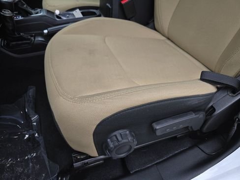 Used 2022 Jeep Wrangler Unlimited Sahara w/ Cold Weather Group AWD/4WD image 25