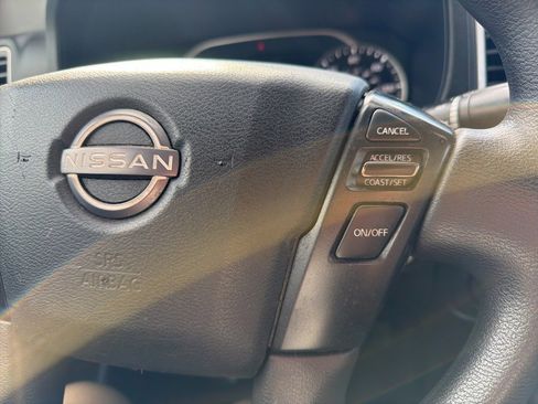Used 2022 Nissan Frontier SV image 26