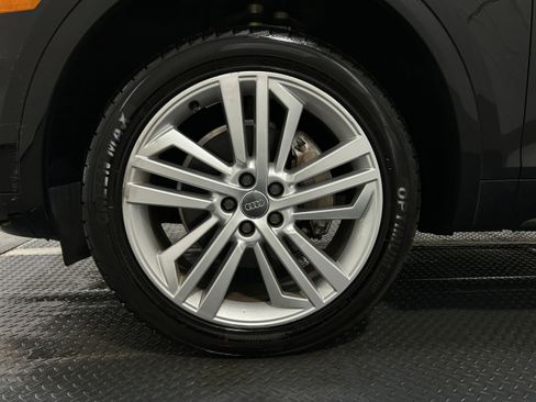 Used 2018 Audi Q5 2.0T Premium Plus w/ Premium Plus Package image 39