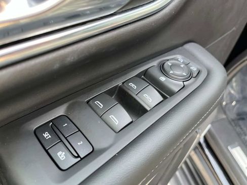 Used 2023 Chevrolet Tahoe LT AWD/4WD image 33