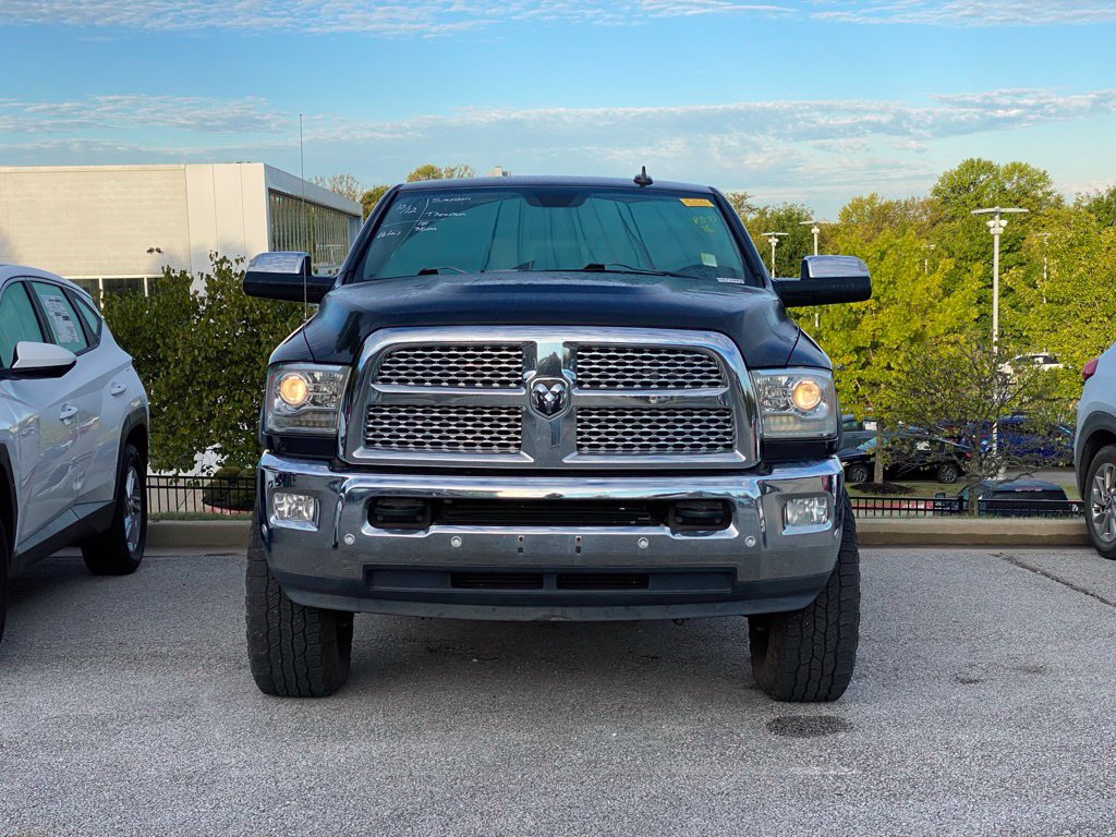 Used 2018 RAM 3500 Laramie AWD/4WD image 2