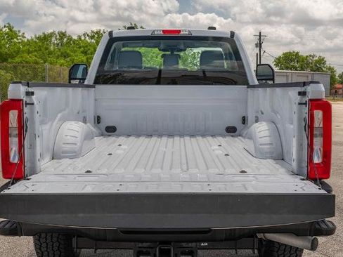 Certified 2023 Ford F250 XL w/ FX4 Off-Road Package AWD/4WD image 23