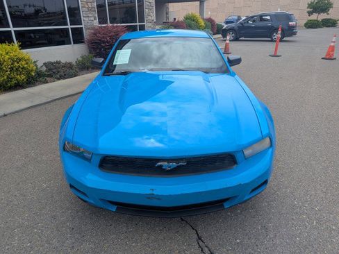 Used 2010 Ford Mustang Coupe RWD image 7