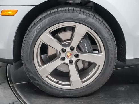 Certified 2023 Porsche Macan AWD/4WD image 13