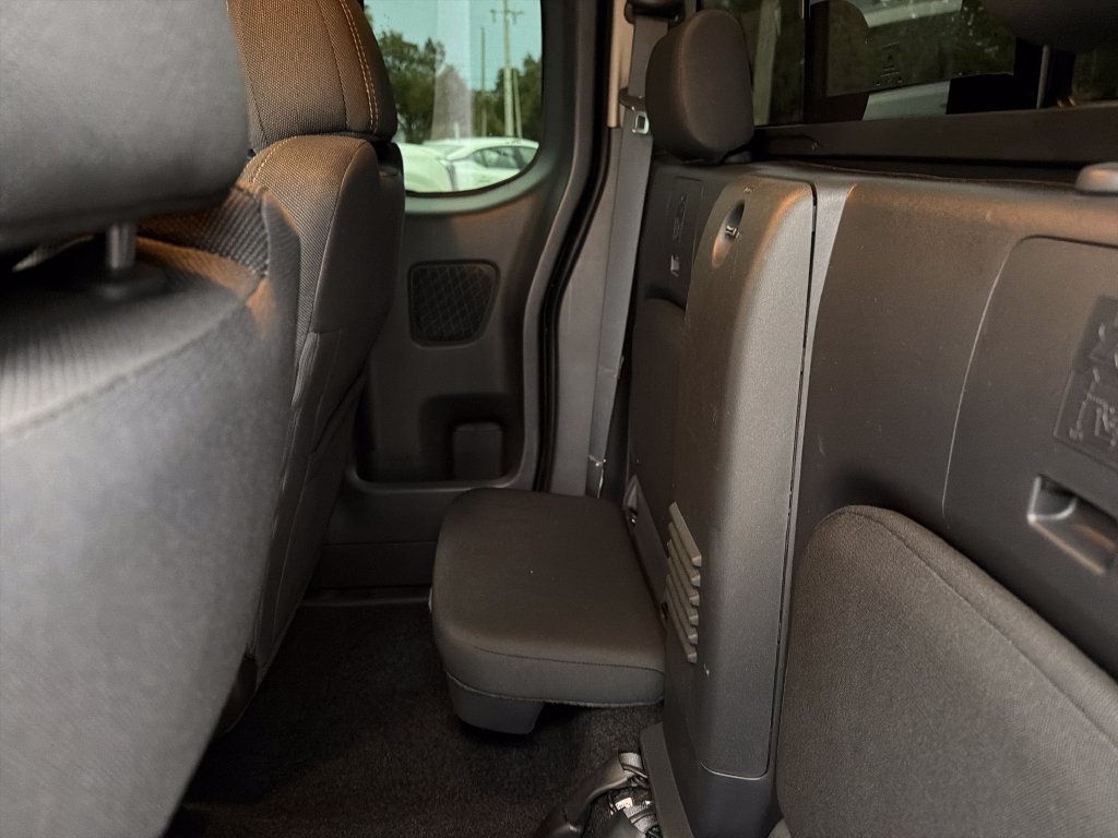 Used 2025 Nissan Frontier SV RWD image 28