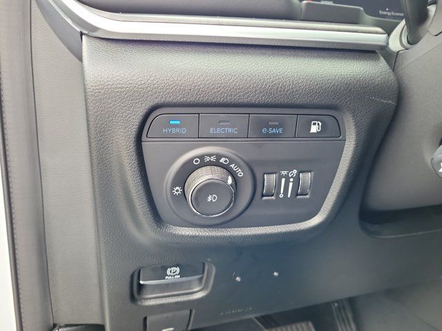 Used 2023 Jeep Grand Cherokee Overland AWD/4WD image 23