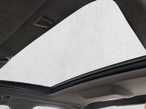 Used 2018 BMW 540i image 17