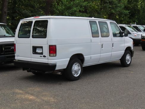 Used 2014 Ford E-150 and Econoline 150 RWD image 9