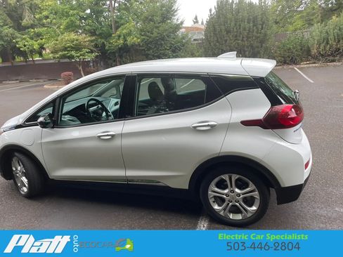 Used 2018 Chevrolet Bolt LT FWD image 5