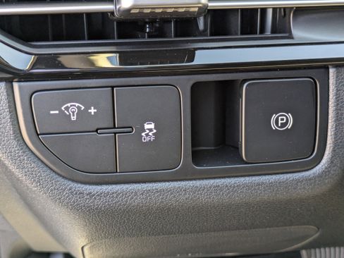 Certified 2026 Kia Sportage LX image 32