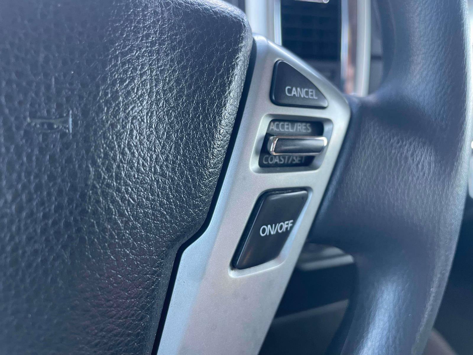 Used 2019 Nissan Titan SV AWD/4WD image 19