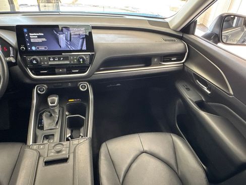 Certified 2025 Toyota Grand Highlander AWD image 45