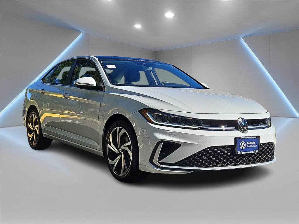 Certified 2026 Volkswagen Jetta SEL FWD image 3