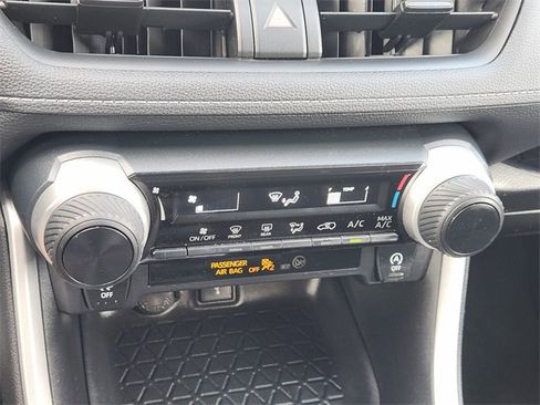 Used 2021 Toyota RAV4 LE image 26