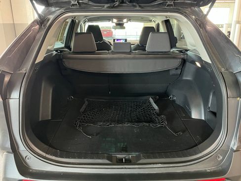 Used 2025 Toyota RAV4 XLE AWD/4WD image 10