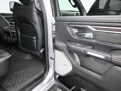 Used 2025 RAM 1500 Laramie AWD/4WD image 16