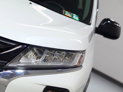 Used 2021 Mitsubishi Outlander Sport LE image 9