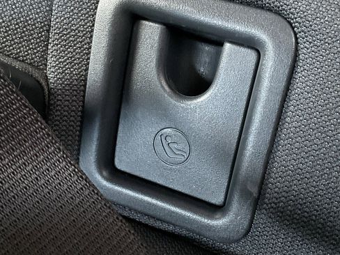 Used 2025 Toyota Corolla LE image 16