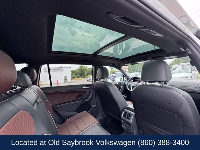 Used 2022 Volkswagen Tiguan SEL R-Line AWD/4WD image 25