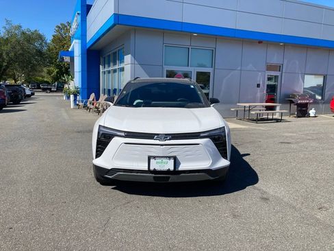 New 2026 Chevrolet Blazer EV LT image 2