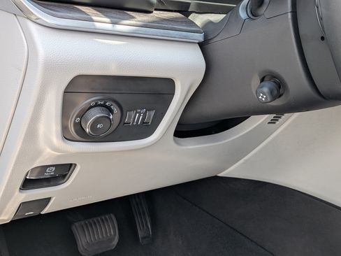 Used 2022 Jeep Grand Cherokee L Overland AWD/4WD image 16