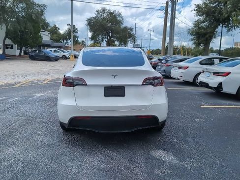 Used 2022 Tesla Model Y Long Range AWD/4WD image 6